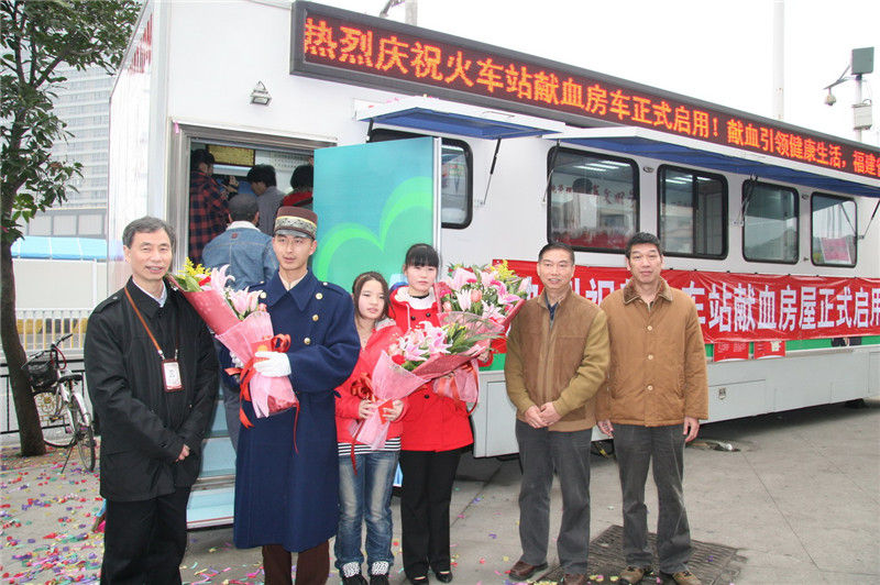 獻(xiàn)血房車投入使用需要注意什么呢？02
